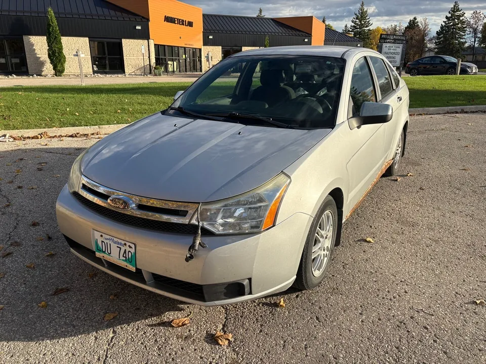 Ford Focus 2009 photo 2