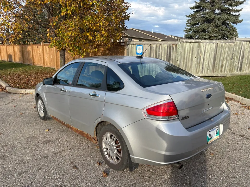 Ford Focus 2009 photo 3