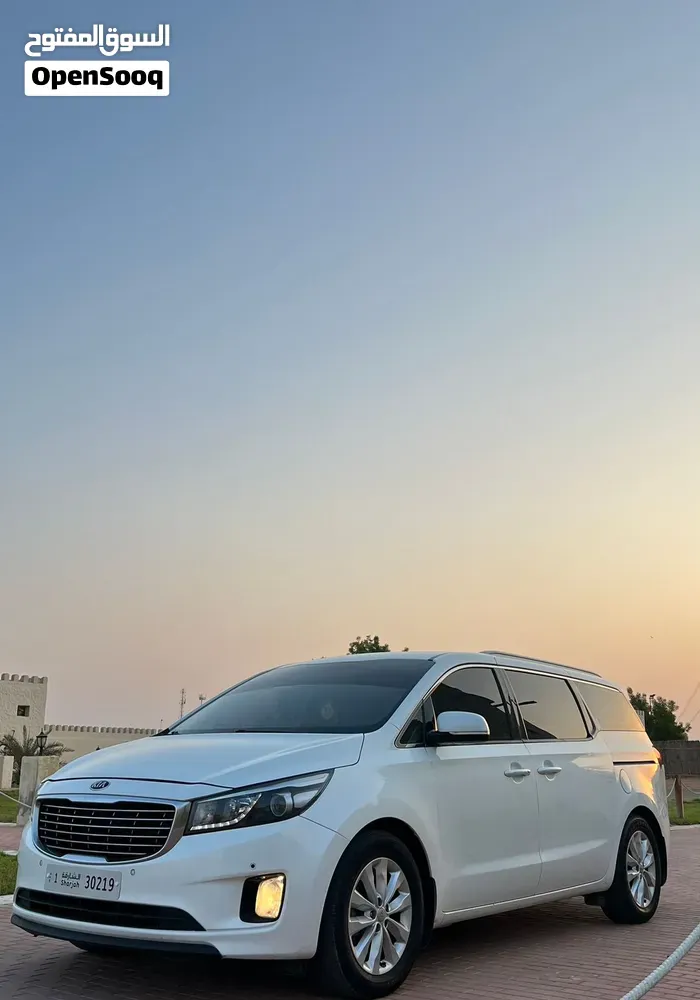 Kia Carnival 2016 photo 3