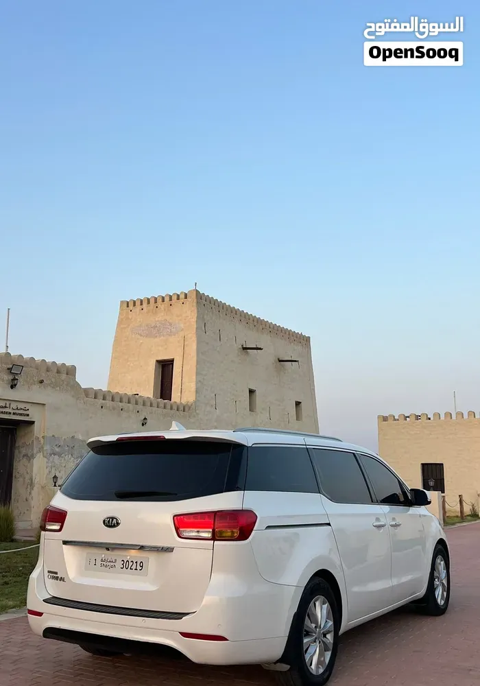 Kia Carnival 2016 photo 4