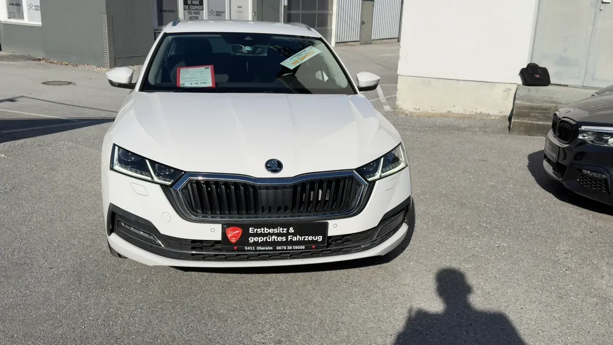Skoda Octavia 2021 photo 2