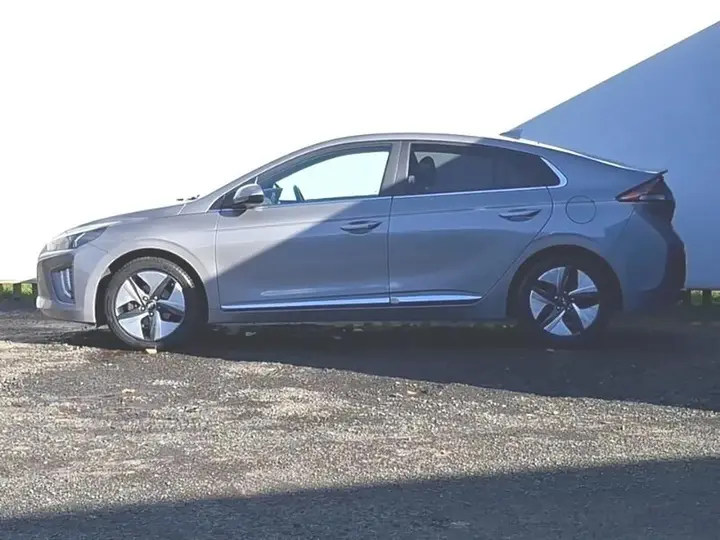 Hyundai Ioniq 2022 photo 4