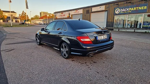 Mercedes-Benz C220 2014 photo 4