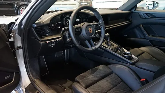 Porsche 911 2022 photo 4