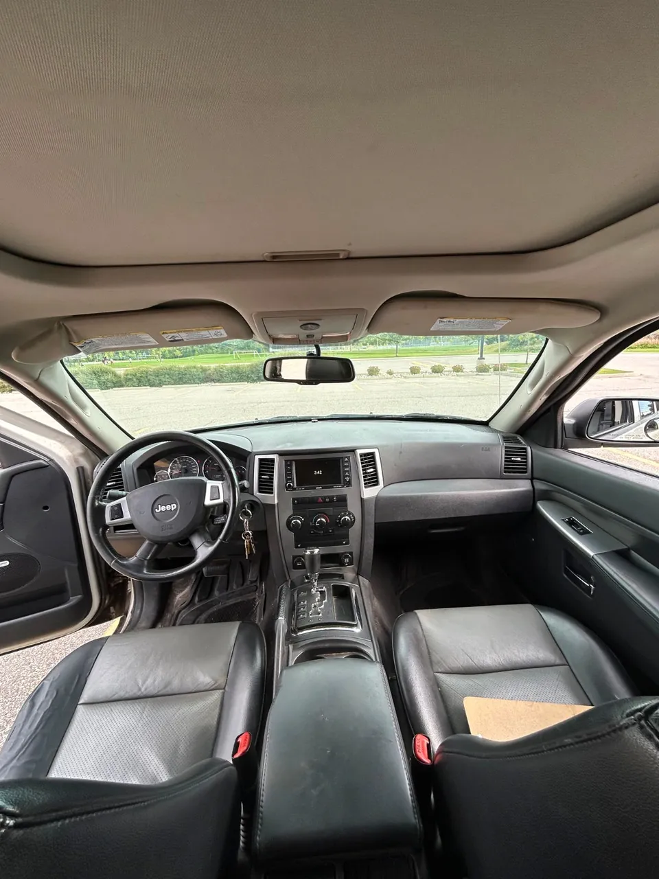 Jeep Grand Cherokee 2010 photo 5