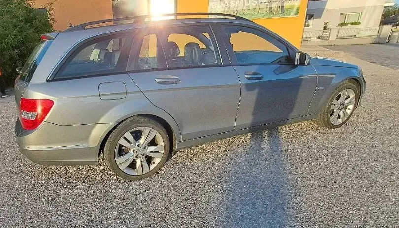 Mercedes-Benz C-Class 2012 photo 3