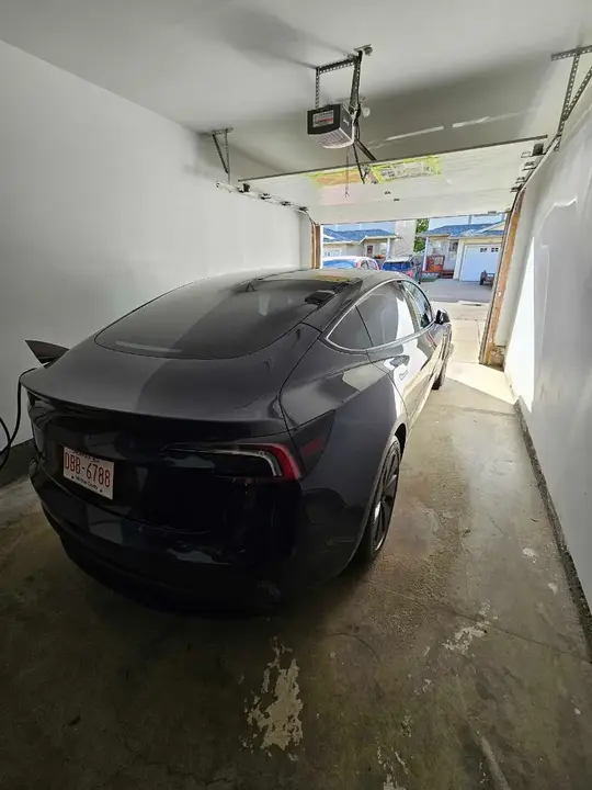 Tesla Model 3 2026 photo 3
