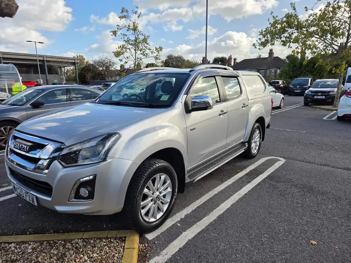 Isuzu D-Max 2020 photo 3