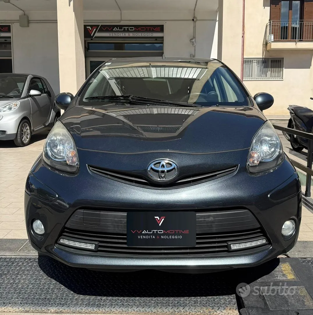 Toyota Aygo 2012 photo 2