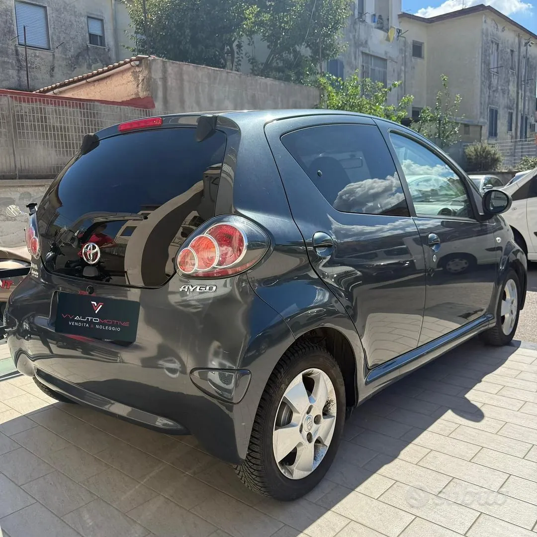 Toyota Aygo 2012 photo 5