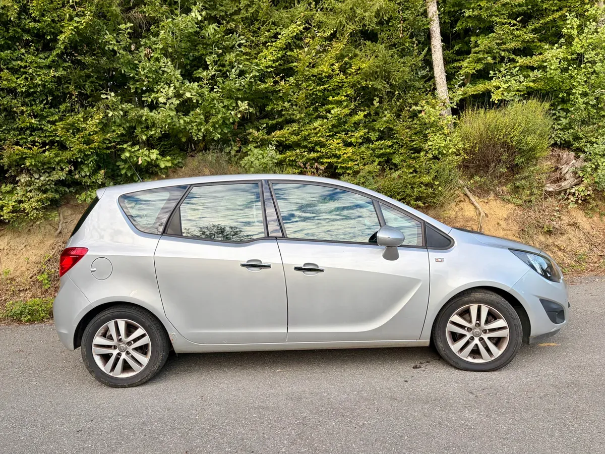 Opel Meriva 2011 photo 3