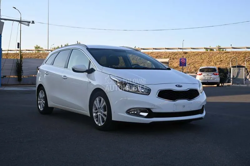 Kia Ceed Sw 2015 photo 2