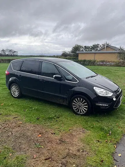 Ford S-Max 2012 photo 4