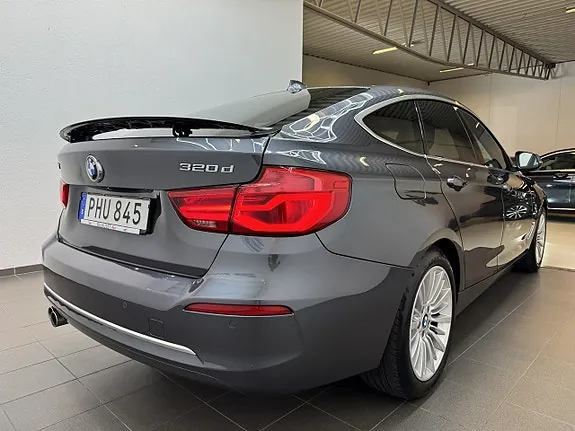 BMW 320 2017 photo 3