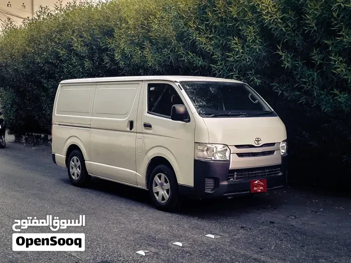 Toyota Hiace 2023 photo 3