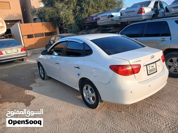 Hyundai Avante 2010 photo 4