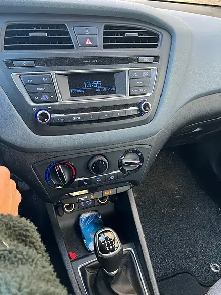 Hyundai I20 2015 photo 3