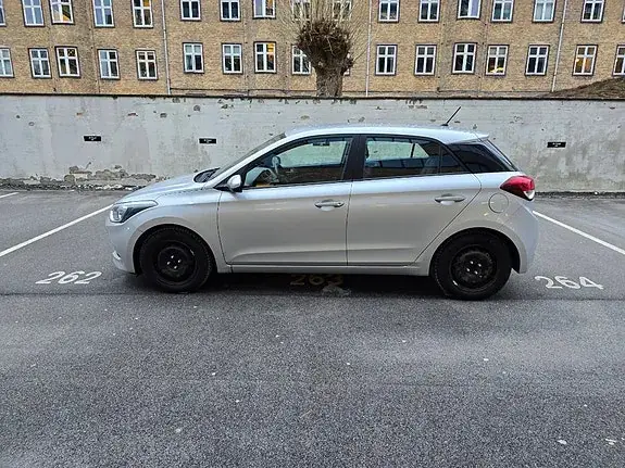 Hyundai I20