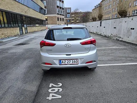 Hyundai I20 2015 photo 2
