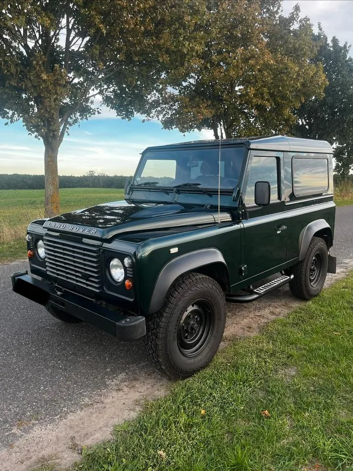 Land Rover Defender 90
