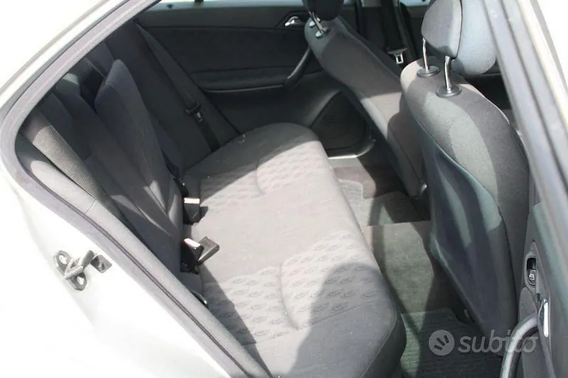 Mercedes-Benz C-Class 2001 photo 2