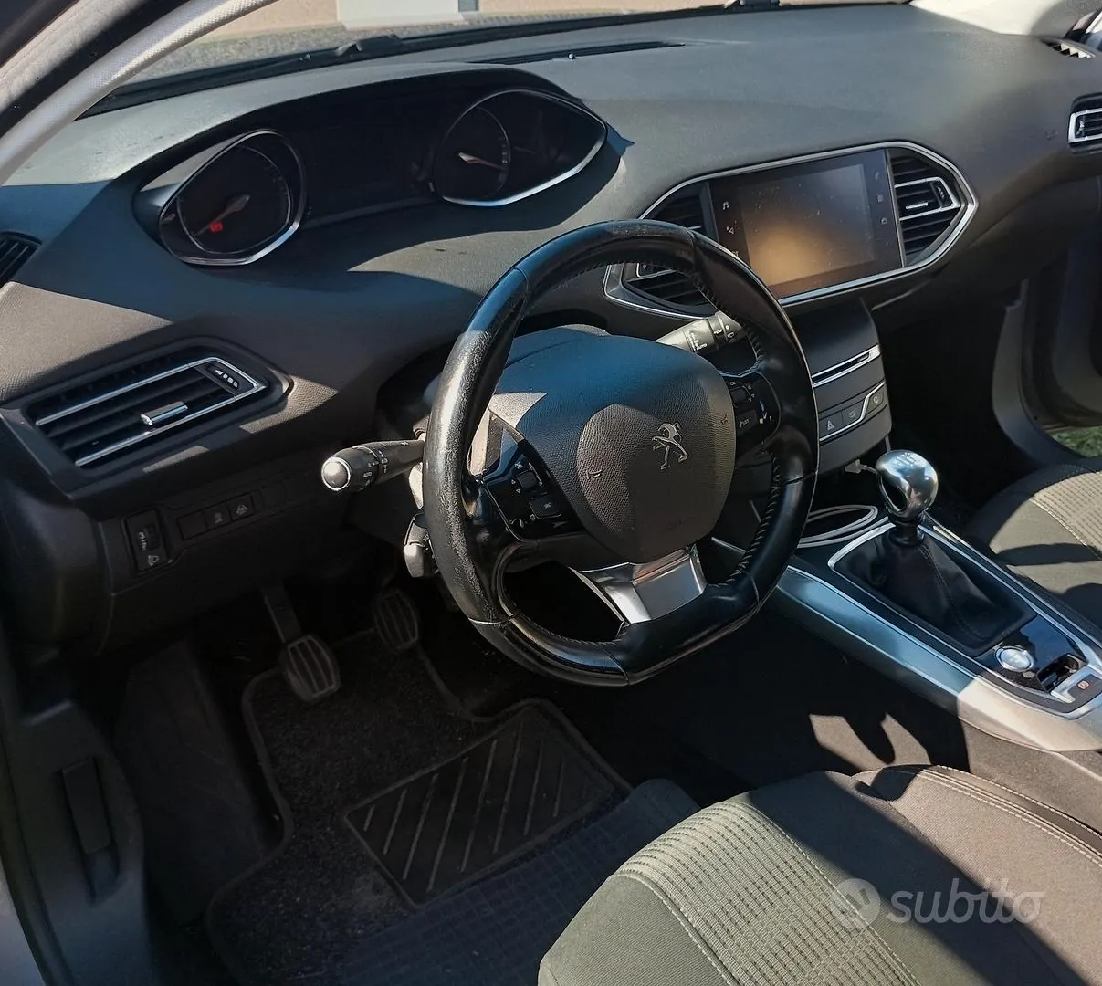 Peugeot 308 2018 photo 3