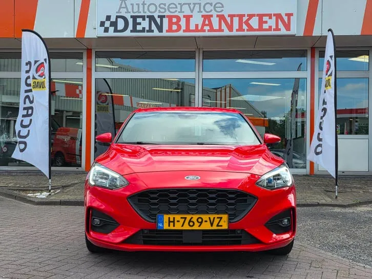 Ford Focus 2020 photo 2