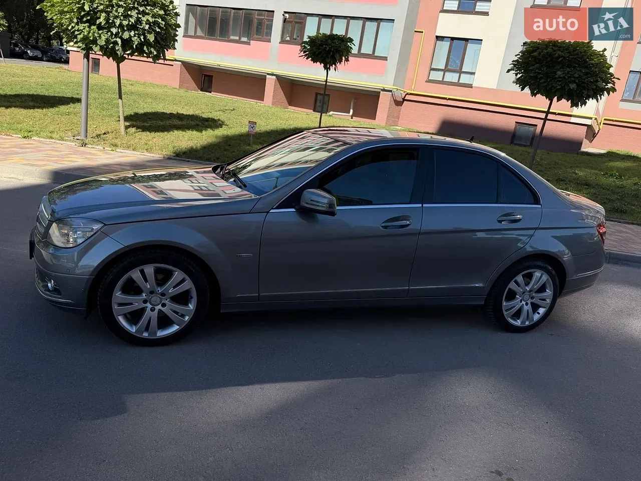 Mercedes-Benz C-Class 2010 photo 3