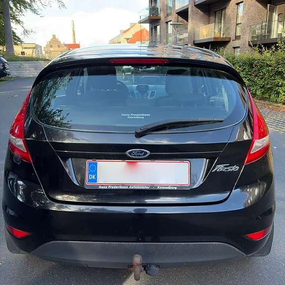 Ford Fiesta 2010 photo 2