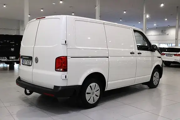 Volkswagen Transporter 2023 photo 3