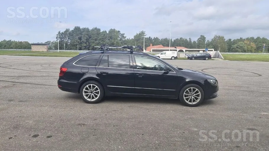 Skoda Superb 2014 photo 3