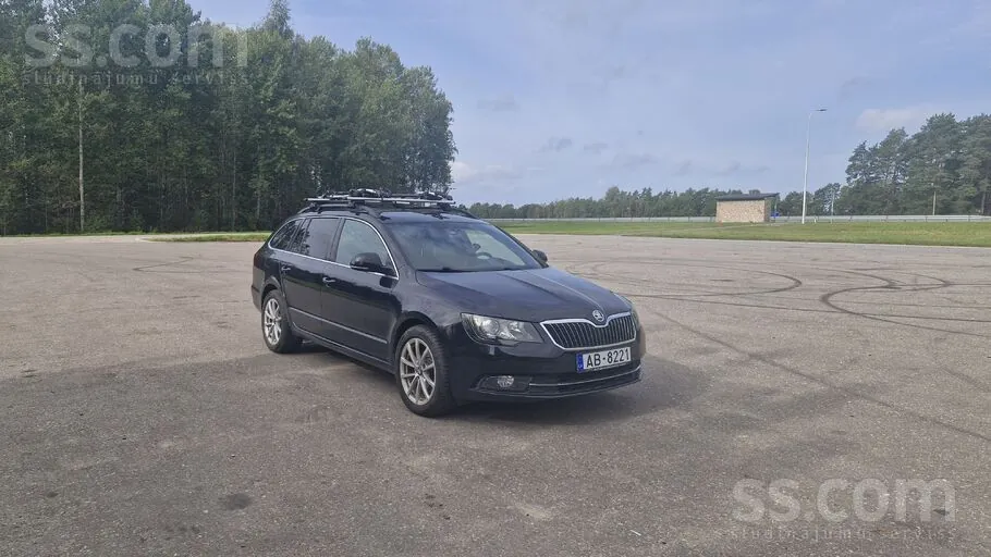 Skoda Superb 2014 photo 2