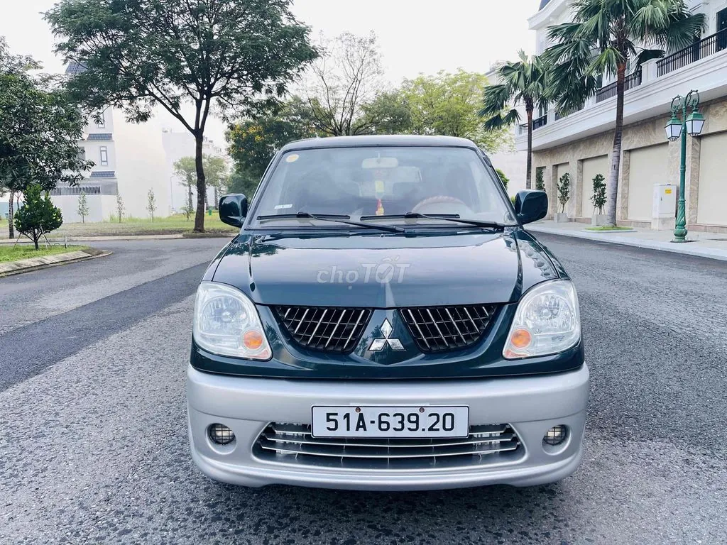 Mitsubishi Jolie