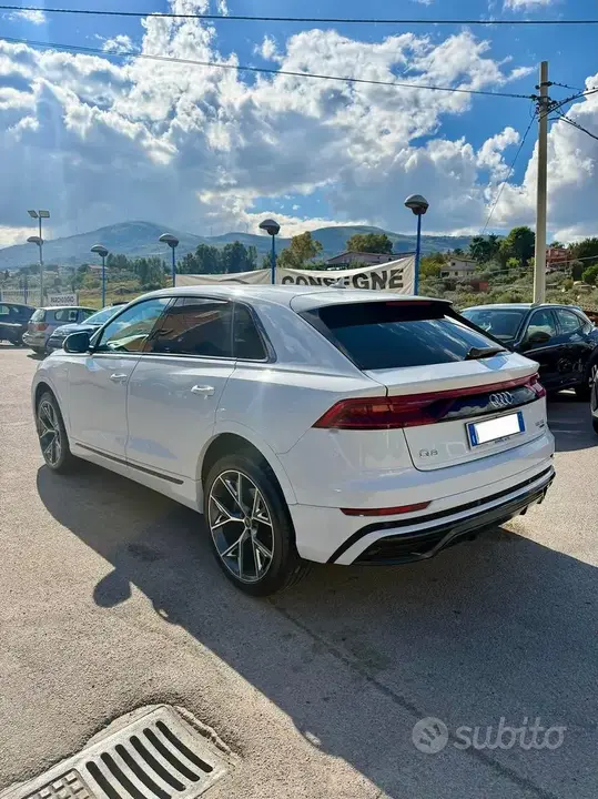 Audi Q8 2023 photo 3