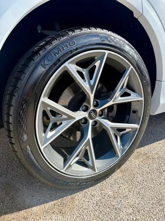 Audi Q8 2023 photo 5