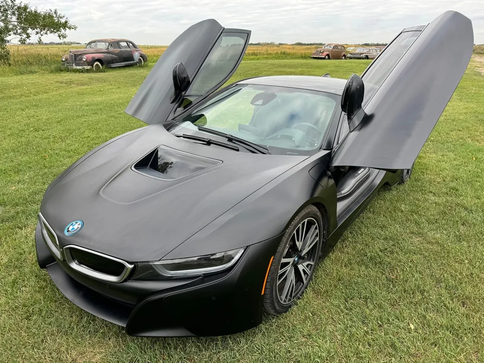 BMW I8
