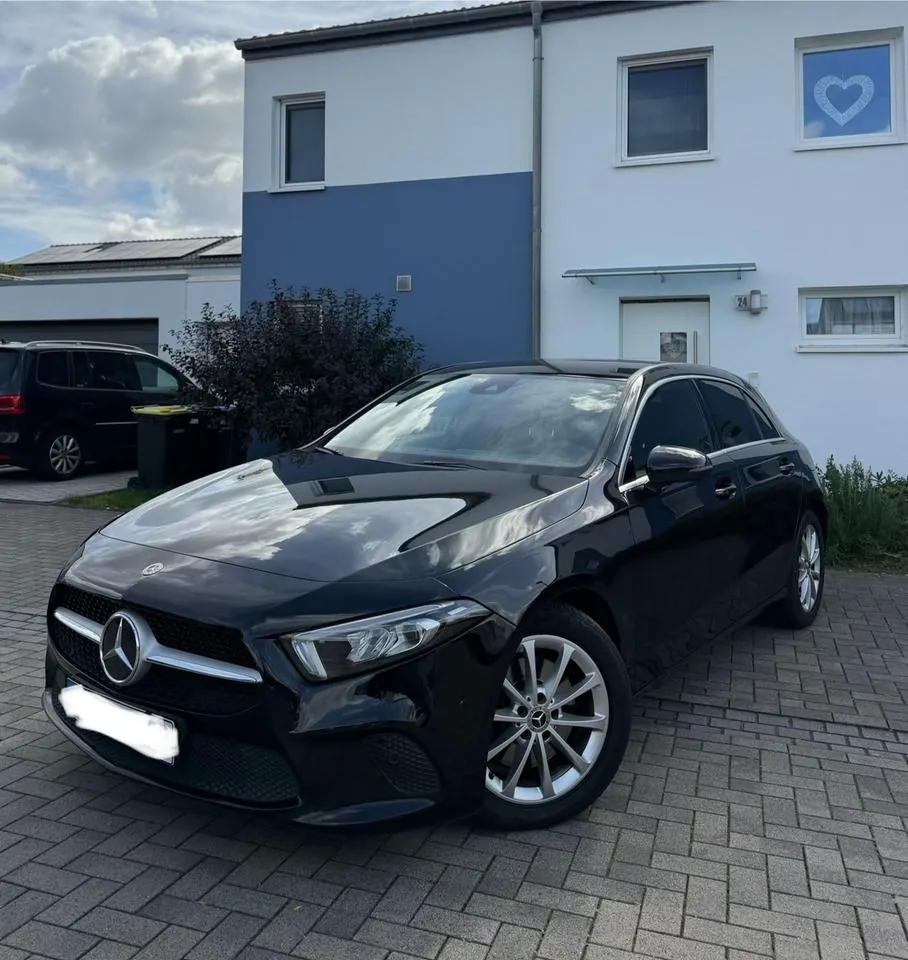 Mercedes-Benz A220