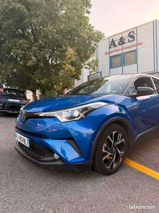 Toyota C-Hr 2019 photo 3