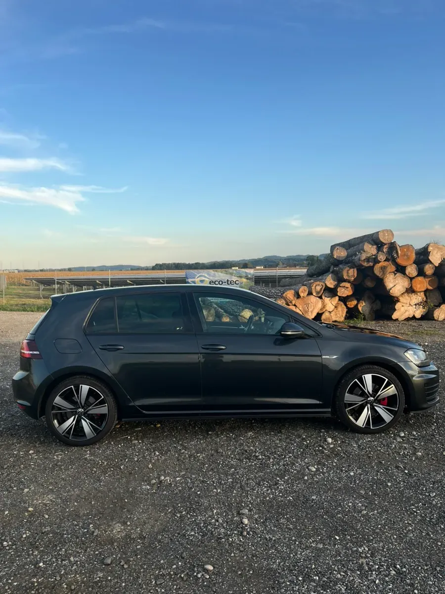 Volkswagen Golf 2014 photo 2
