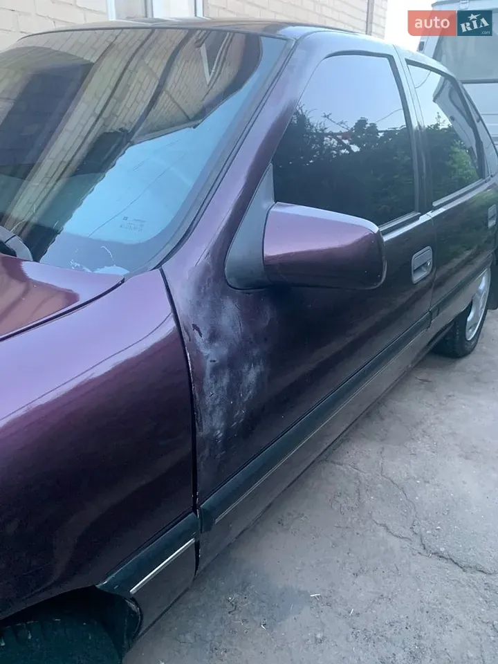 Opel Vectra 1993 photo 3