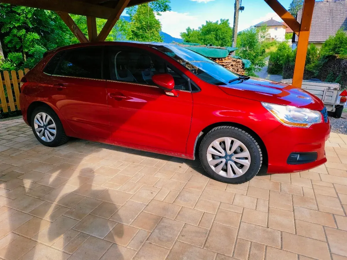 Citroen C4 2012 photo 3