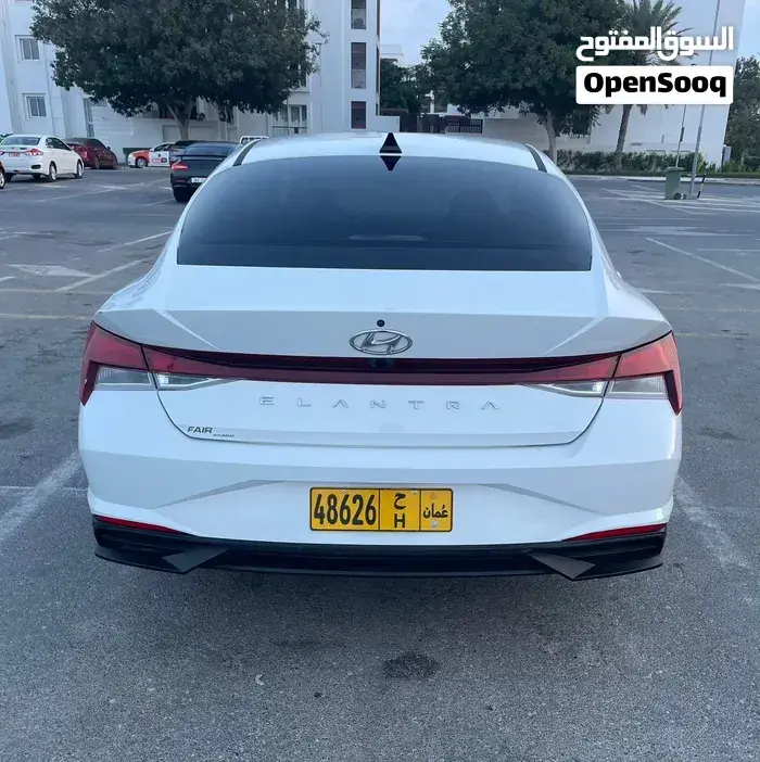Hyundai Elantra 2022 photo 3
