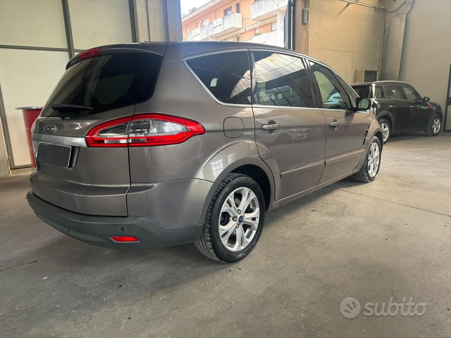 Ford S-Max 2012 photo 5