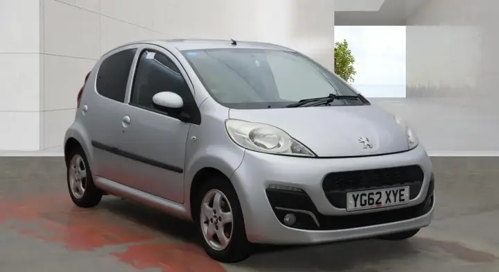 Peugeot 107 2012 photo 2