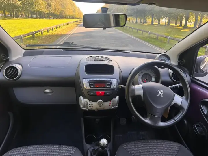 Peugeot 107 2012 photo 5