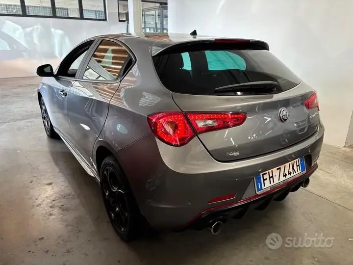 Alfa Romeo Giulietta 2017 photo 2