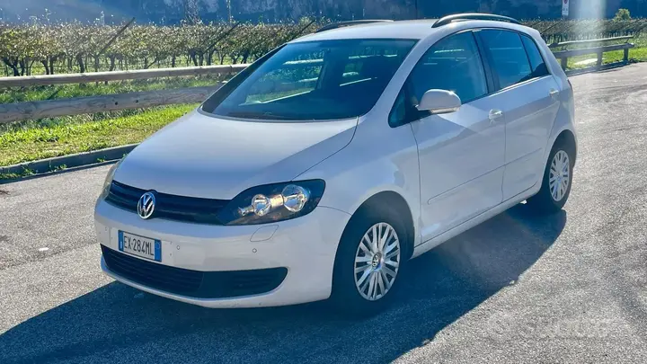 Volkswagen Golf 2012 photo 2