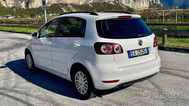 Volkswagen Golf 2012 photo 4