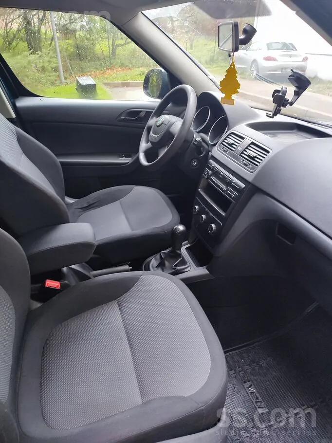 Skoda Yeti 2012 photo 5