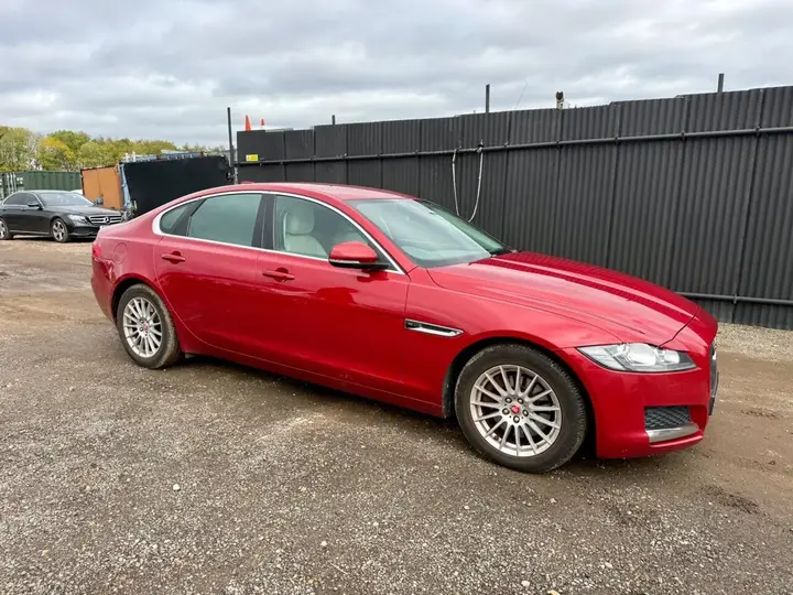 Jaguar Xf 2017 photo 5